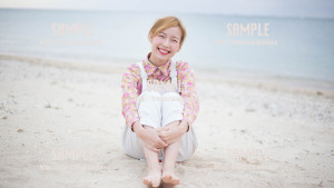 【糸満】海と笑顔の美少女 写真素材