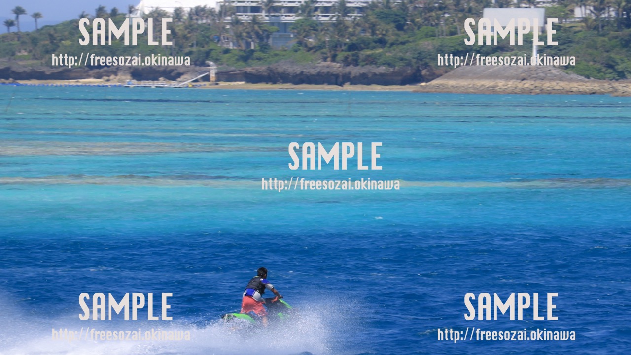 【沖縄】グラデーションの海と水上バイク